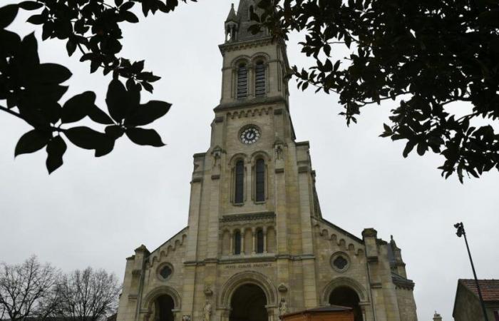 Bruno Retailleau sostiene i fedeli della Basilica vandalizzata di Saint-Denys di Argenteuil