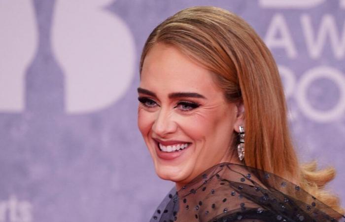 Adele annuncia una terribile notizia ai suoi fan: “Mi mancherete terribilmente”