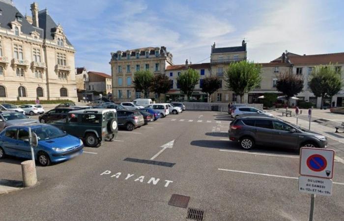 Un'ora di parcheggio gratuito a Bar-le-Duc per rilanciare il commercio locale