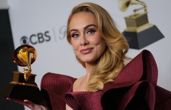 Adele termina gli spettacoli a Las Vegas e non sa quando si esibirà di nuovo