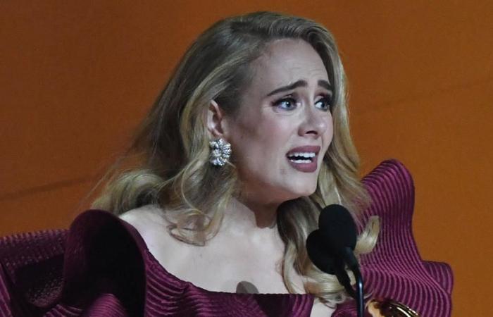 “Non so quando tornerò sul palco”, ha detto la cantante Adele