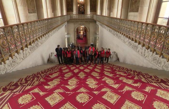 VIDEO – Quando la politica affascina: il giorno in cui gli studenti sedevano in Parlamento