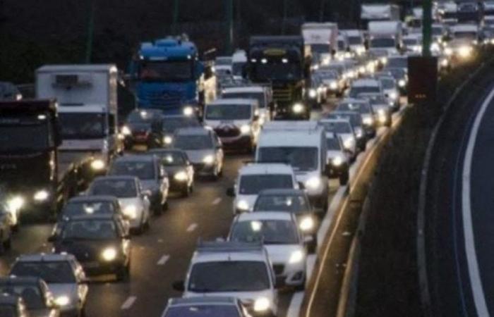 Traffico eccezionale sulle strade dell'Île-de-France, quasi 400 km di ingorghi cumulativi