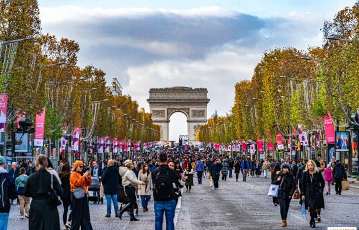 Champs-Élysées pedonali: due giorni senza auto nel dicembre 2024