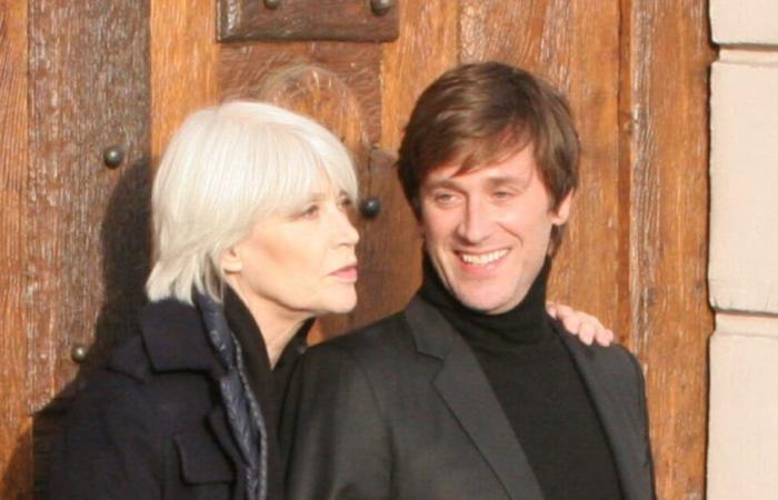 “Purtroppo non è vero”: Thomas Dutronc non ama che si parli di sua madre Françoise Hardy in questi termini