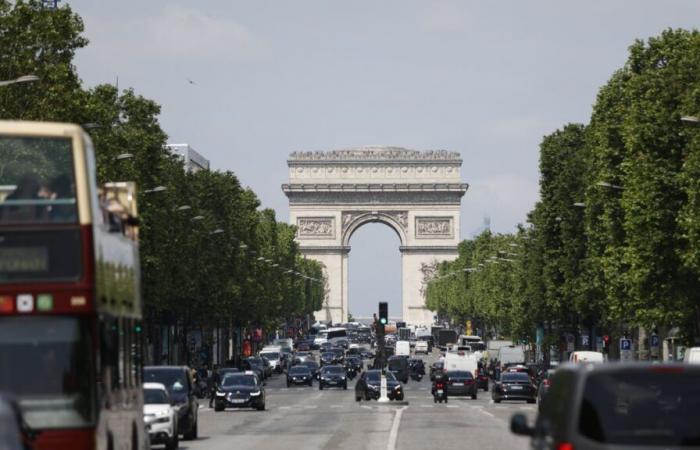 Parigi: un gigantesco sole 1, 2, 3 con Just Riadh o Inoxtag organizzato sugli Champs-Élysées per l'uscita di “Squid Game 2”