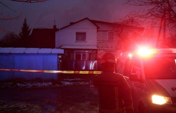 Un aereo cargo precipita in Lituania, uccidendo almeno una persona