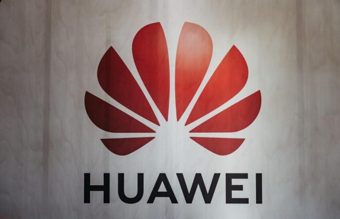 Huawei lancerà uno smartphone con il suo nuovo sistema operativo interno al 100%.