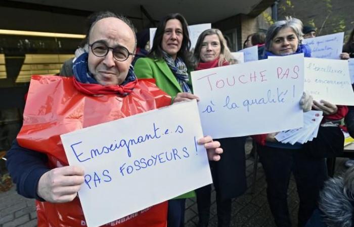 Martedì gli insegnanti in sciopero: “In sei mesi Glatigny ha allontanato tutti” (foto)