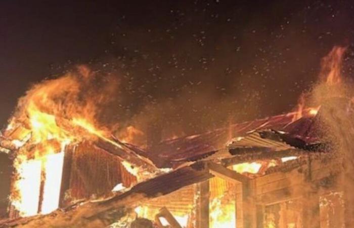 Alte Alpi. Due case distrutte da un incendio a Risoul