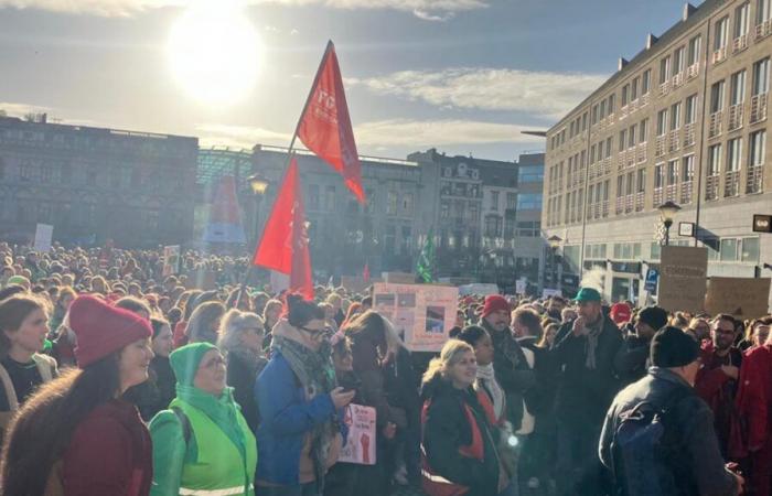 Sciopero degli insegnanti: migliaia di manifestanti a Liegi, aggiornamento sulle azioni portate avanti in Vallonia e Bruxelles