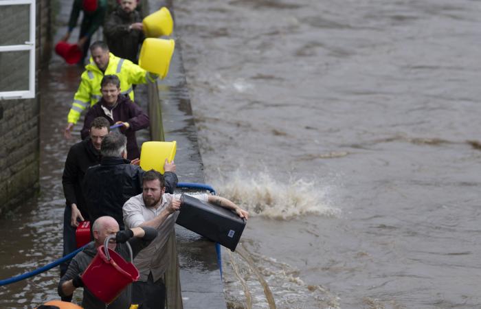 come si è svolta la devastazione in tutto il Regno Unito