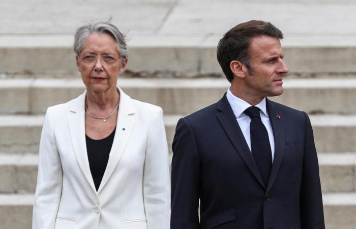 Emmanuel Macron rende omaggio a Elisabeth Borne, elevata al grado di Comandante della Legione d'Onore