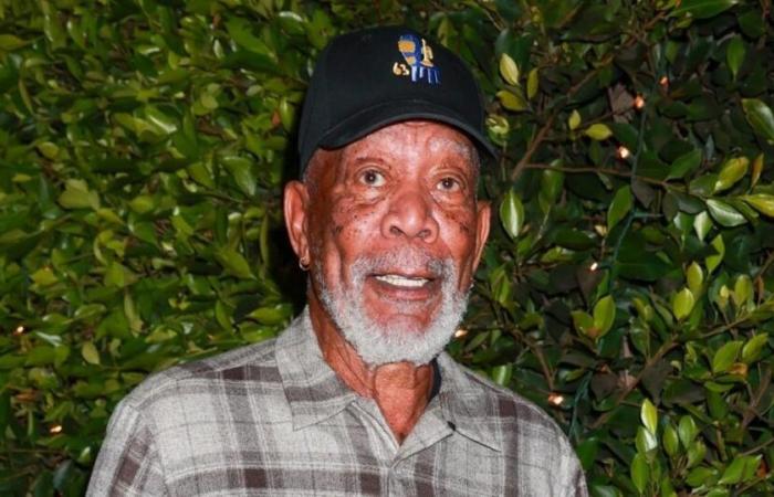 Morgan Freeman, 87 anni, appare vivace e vibrante dopo aver suscitato problemi di salute