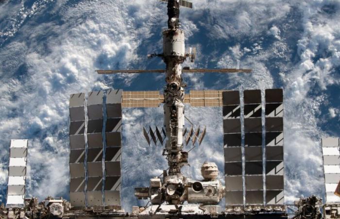 un odore inaspettato incuriosisce gli astronauti dopo l'arrivo di una nave mercantile russa