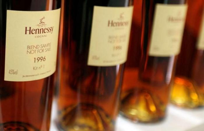 Hennessy sospende il suo progetto di imbottigliamento di cognac in Cina