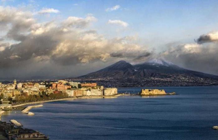 deviazione via Salerno per i passeggeri dei voli diretti Ajaccio-Napoli e Bastia-Napoli