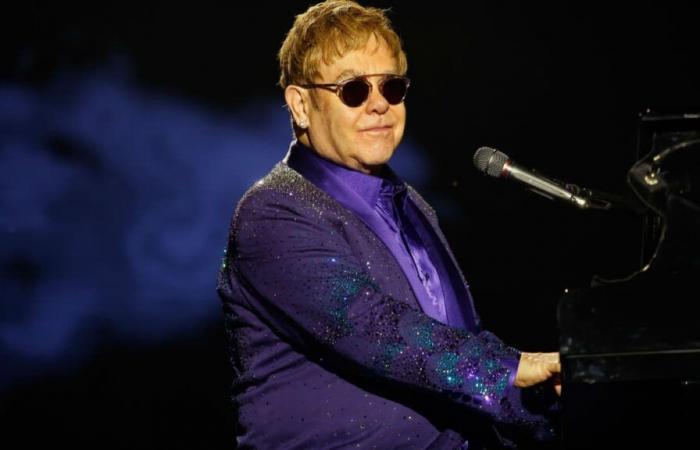 Elton John costretto a rinviare il progetto dell'album a causa di un'infezione agli occhi