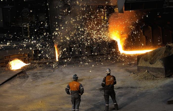 “Se i lavori non iniziano nel 2025, il cantiere è morto”, ArcelorMittal ritarda la produzione di acciaio senza carbonio