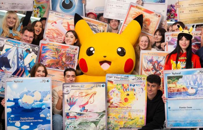 I fan dei Pokémon battono il record mondiale di card unboxing