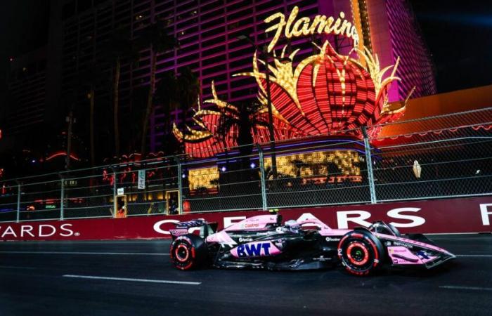 Quando la polizia si diverte a far lampeggiare le auto di Formula 1 durante il GP di Las Vegas