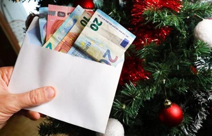 due preoccupanti annunci riguardanti il ​​pagamento del CAF il 13 dicembre