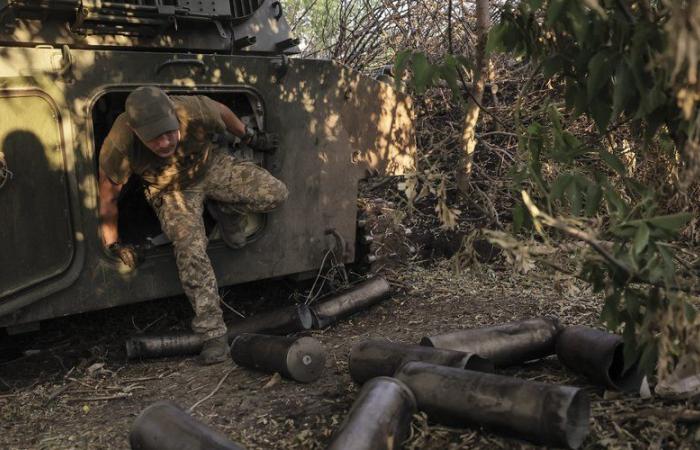 Guerra in Ucraina: “Non esplodono e non riescono a colpire i loro obiettivi”… 100.000 proiettili da 120 mm difettosi rimossi dal fronte, scandalo nell’esercito ucraino