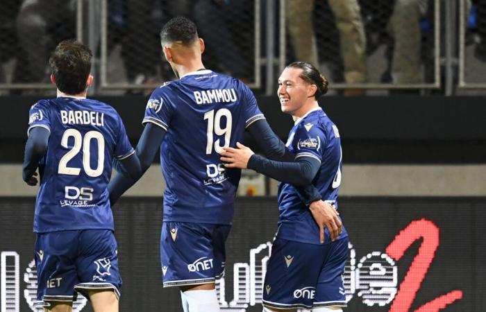 Secondo classificato al Paris FC, il club di Dunkerque sta facendo scalpore in Ligue 2!