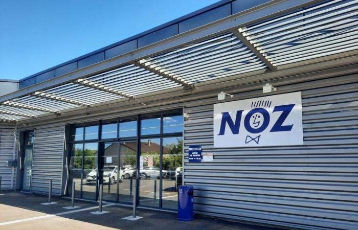 Noz acquista l'intero stock del marchio di prêt-à-porter, abbigliamento al -70% da dicembre