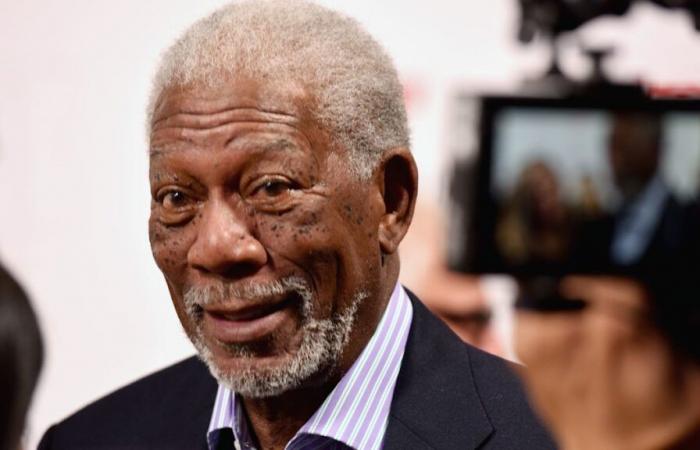 Morgan Freeman, 87 anni, fa girare la testa mentre esce a Los Angeles per una cena in incognito