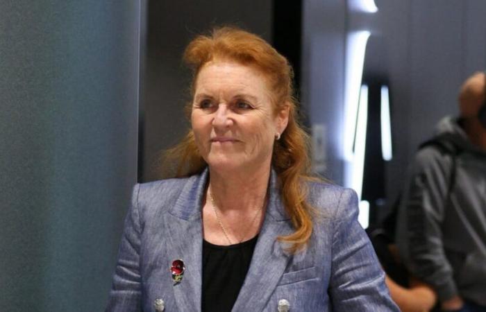 A lungo la pecora nera della famiglia reale… Che rapporto ha Sarah Ferguson con le sue figlie, le principesse Eugenie e Beatrice?