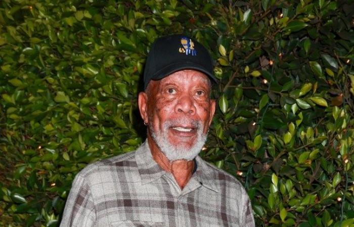 Morgan Freeman, 87 anni, appare vivace e vibrante dopo aver suscitato problemi di salute