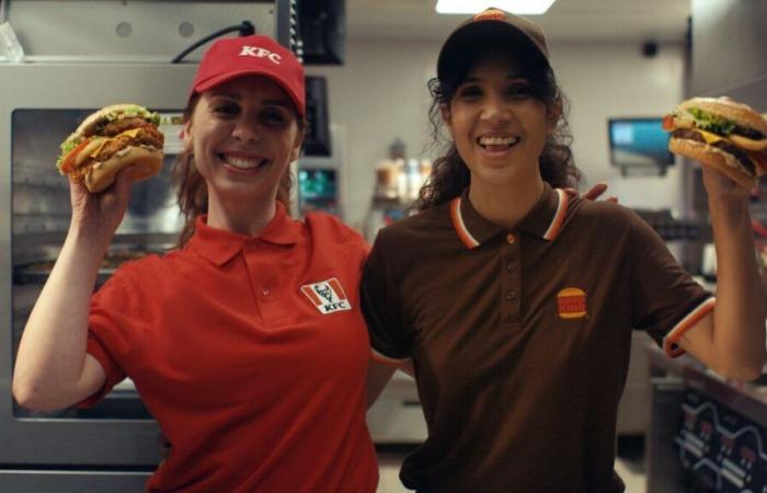 “La collaborazione del secolo”: Burger King e KFC uniscono le forze per offrire un hamburger comune