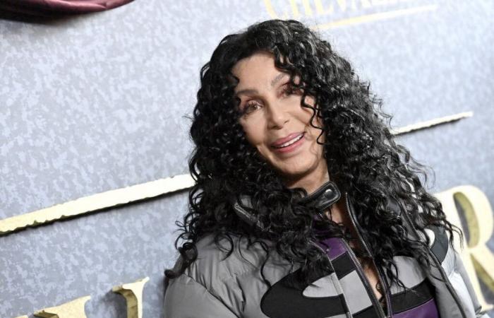 la cantante Cher fa rivelazioni agghiaccianti sul suo matrimonio con Sonny