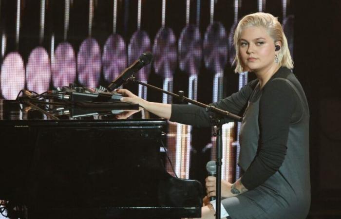 Louane rivela questa scelta importante nella sua carriera che la sua sorellina ha vissuto “molto male”