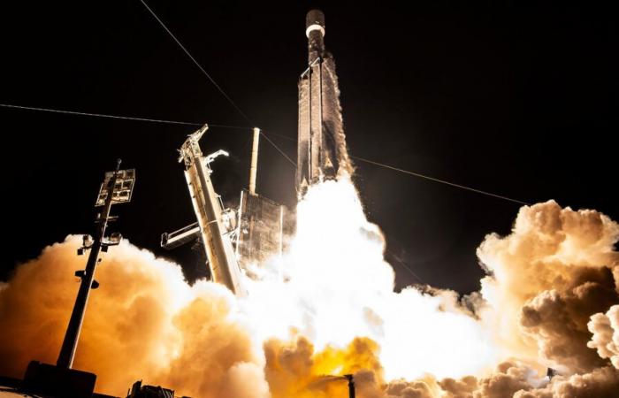 Il razzo più potente di SpaceX lancerà una missione su Saturno