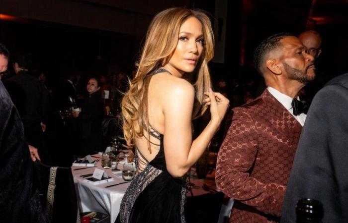 Jennifer Lopez spiega la cancellazione del suo tour