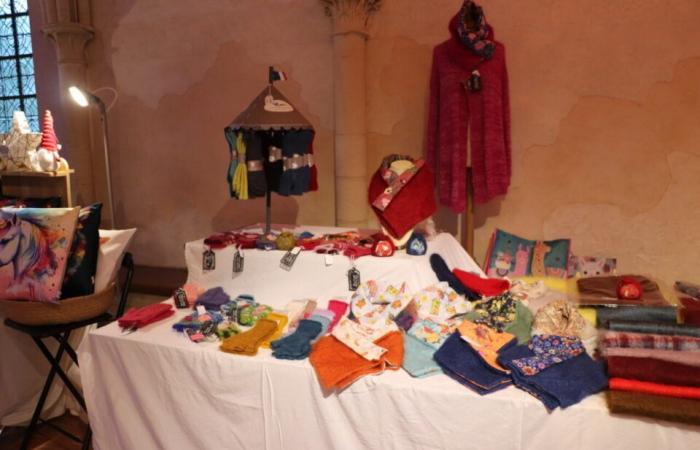 Un grande mercatino di Natale organizzato in questa splendida abbazia della Manica