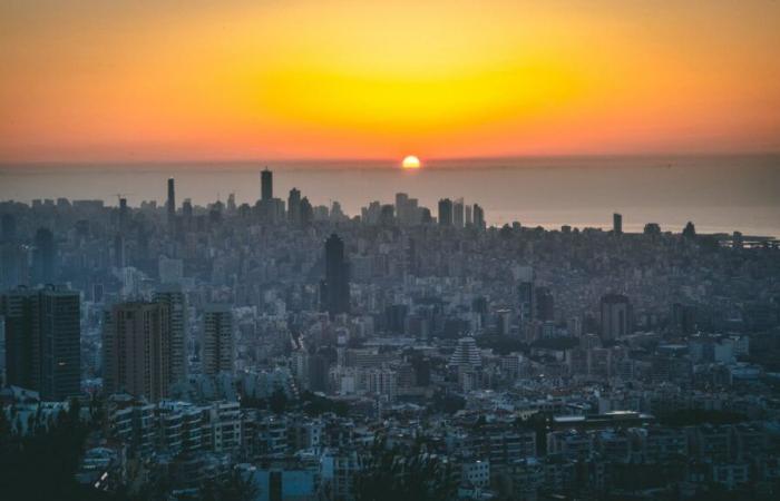 Israele colpisce il quartiere Noueiri a Beirut