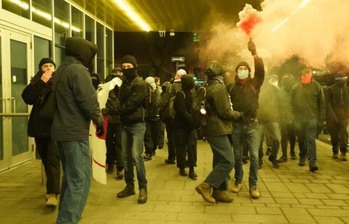 Manifestazione violenta a Montreal: i “teppisti” devono essere puniti, dice Legault