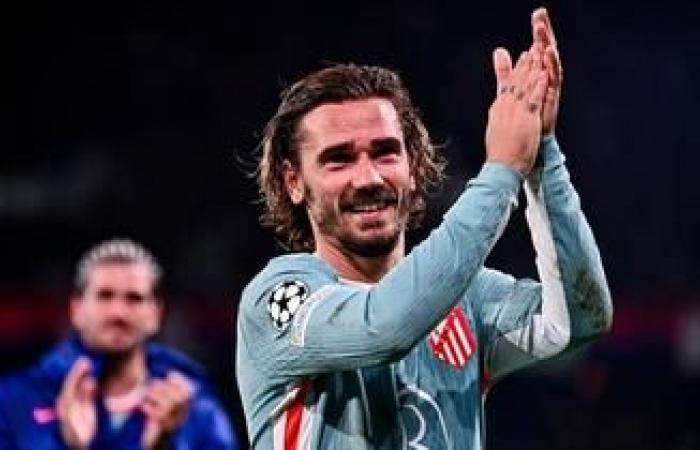 Alexandre Lacazette esprime dubbi sul ritiro dalla nazionale di Antoine Griezmann