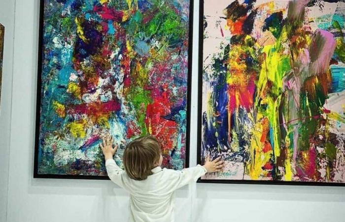 Bambino di 2 anni realizza opere d’arte vendute a 6.500 euro ciascuna