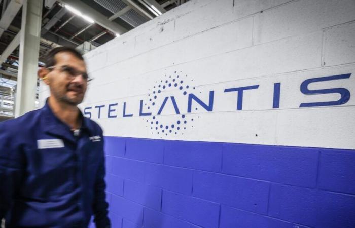 Nonostante un forte calo della produzione, Stellantis mantiene i suoi stabilimenti… in Francia e per il momento