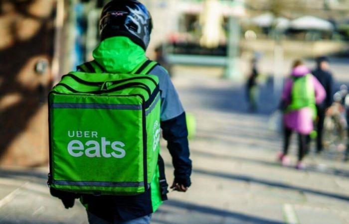 In Belgio Uber Eats licenzia i corrieri invece di pagarli