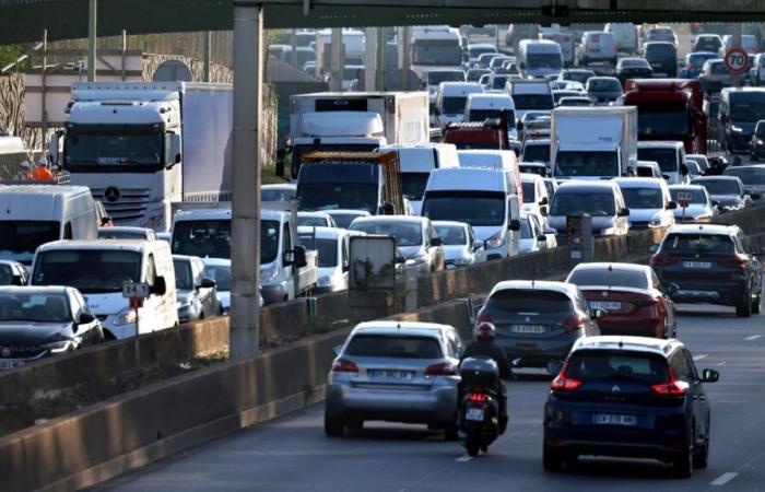 Rémi Féraud vuole “trasformare tutti i quartieri di Parigi in zone a traffico limitato”