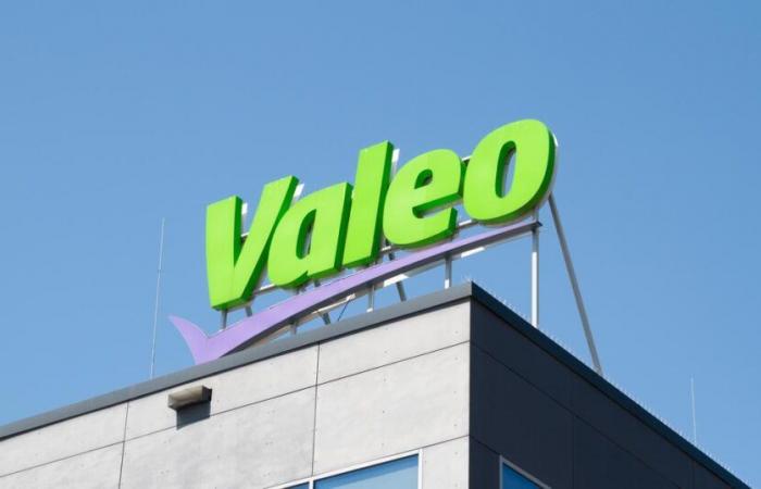 Valeo taglierà 866 posti di lavoro in Francia e chiuderà due siti