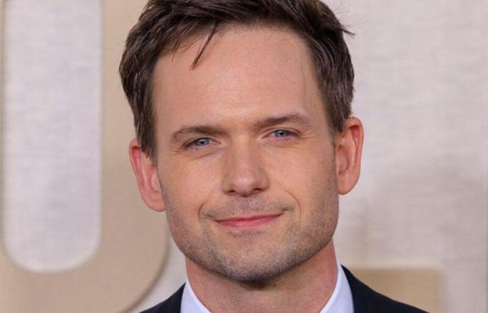 “Ho bevuto troppo, sono rimasto per i soldi…” Patrick J. Adams (Suits) racconta la sua discesa agli inferi durante le riprese della serie e spiega i veri motivi della sua partenza