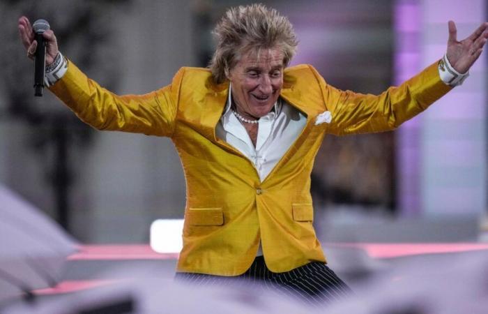 La rock star Rod Stewart suonerà al Glastonbury Festival l’anno prossimo