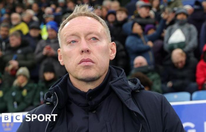 Steve Cooper esonerato: il Leicester City si separa dall’allenatore dopo cinque mesi in carica