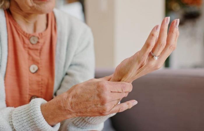 Secondo un recente studio, questo farmaco spesso prescritto agli anziani aumenta il rischio di osteoporosi